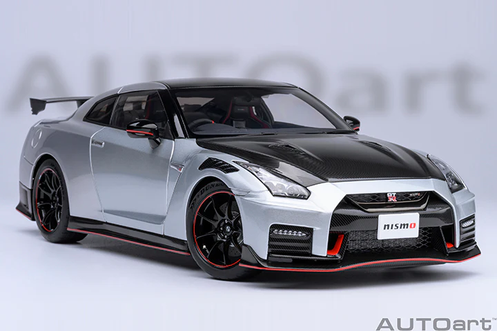 AUTOart 2022 Nissan Skyline GT-R (R35) Nismo Special Edition Ultimate Metal Silver 1:18 - Image 16