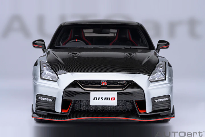 AUTOart 2022 Nissan Skyline GT-R (R35) Nismo Special Edition Ultimate Metal Silver 1:18 - Image 5
