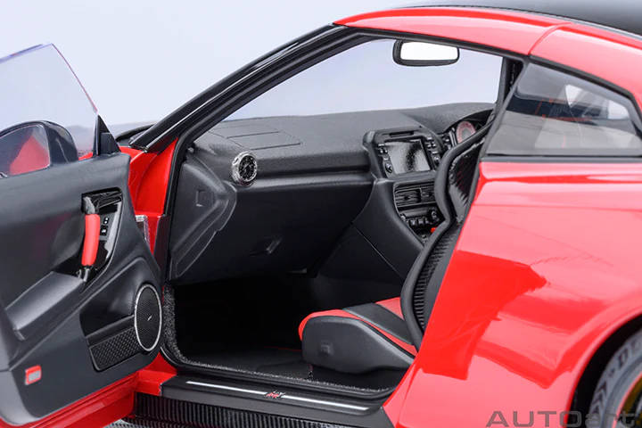 AUTOart 2022 Nissan Skyline GT-R (R35) Nismo Special Edition Vibrant Red 1:18 - Image 11