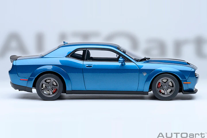 AUTOart 2023 Dodge Challenger SRT Super Stock Frostbite Blue 1:18 - Image 4