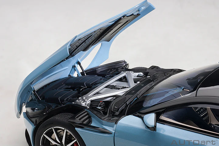 AUTOart Aston Martin DB11 Q Frosted Glass Blue 1:18 - Image 10