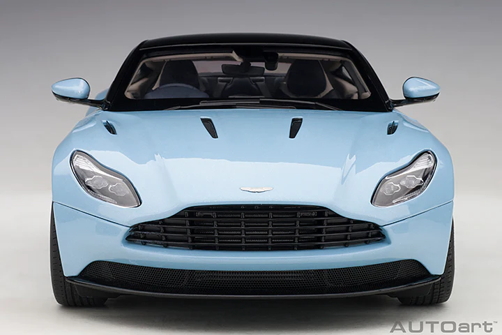 AUTOart Aston Martin DB11 Q Frosted Glass Blue 1:18 - Image 5