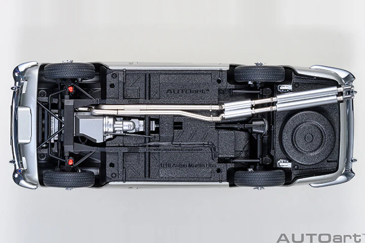 AUTOart Aston Martin DB5 Birch Silver 1:18 - Image 8