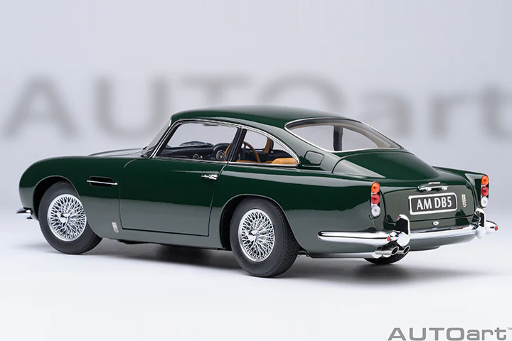 AUTOart Aston Martin DB5 British Racing Green 1:18 - Image 2