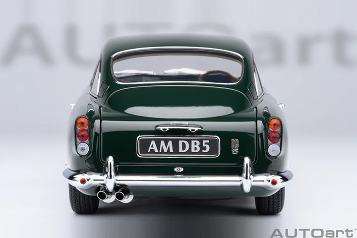 AUTOart Aston Martin DB5 British Racing Green 1:18 - Image 6
