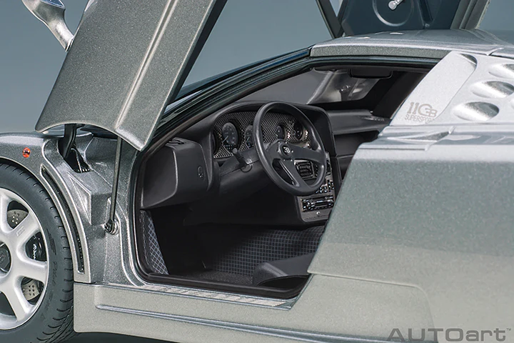 AUTOart Bugatti EB110 SS Grigio Metalizzatto (Silver) 1:18 - Image 9