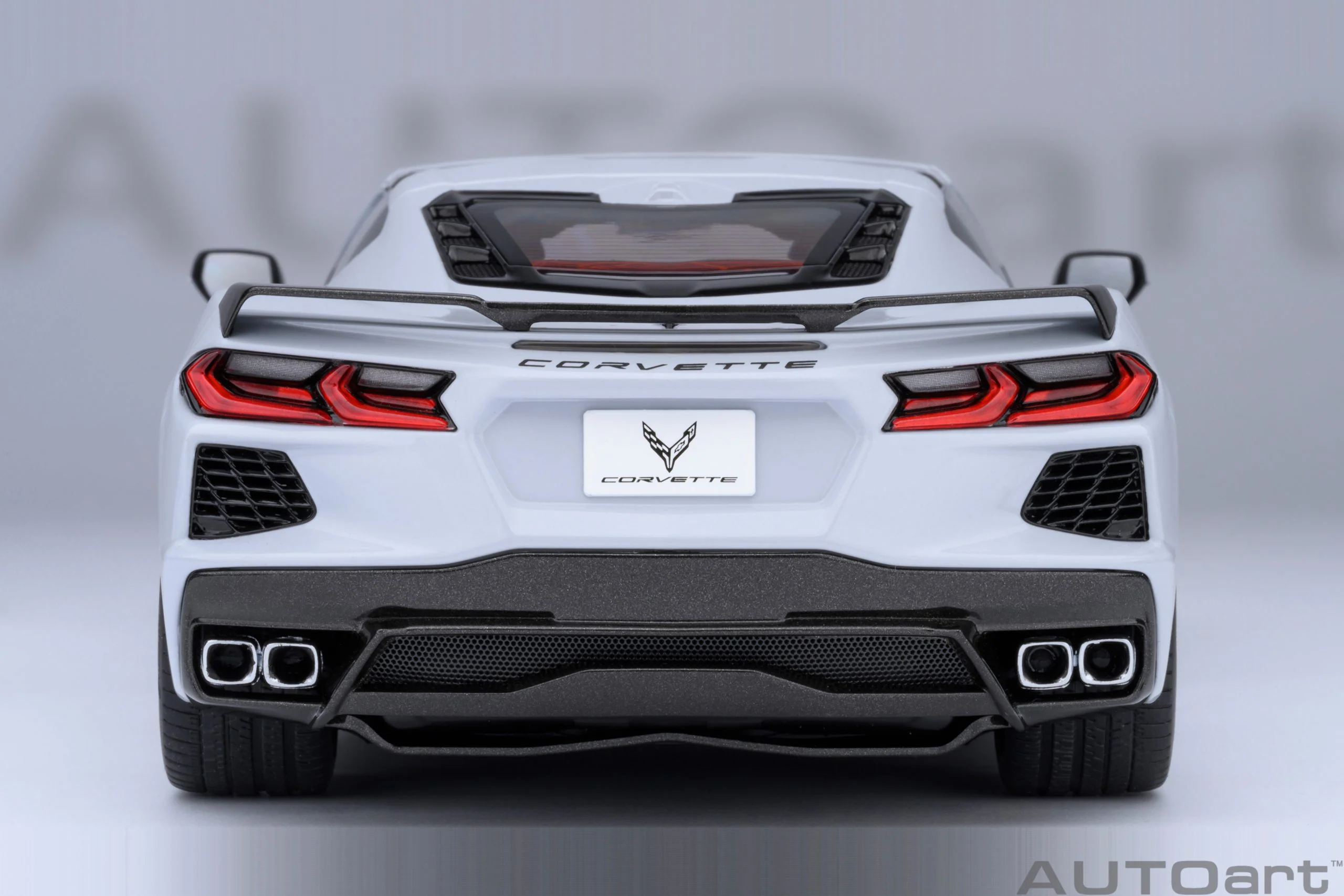 AUTOart 2020 Chevy Corvette C8 Z51 Ceramic Matrix Grey Metallic 1:18 - Image 8
