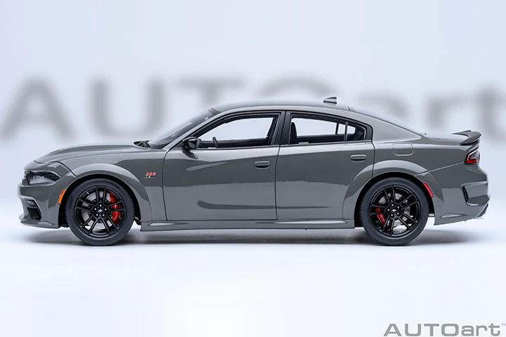 AUTOart Dodge Charger R/T Scat Pack Widebody Destroyer Grey 1:18 - Image 3
