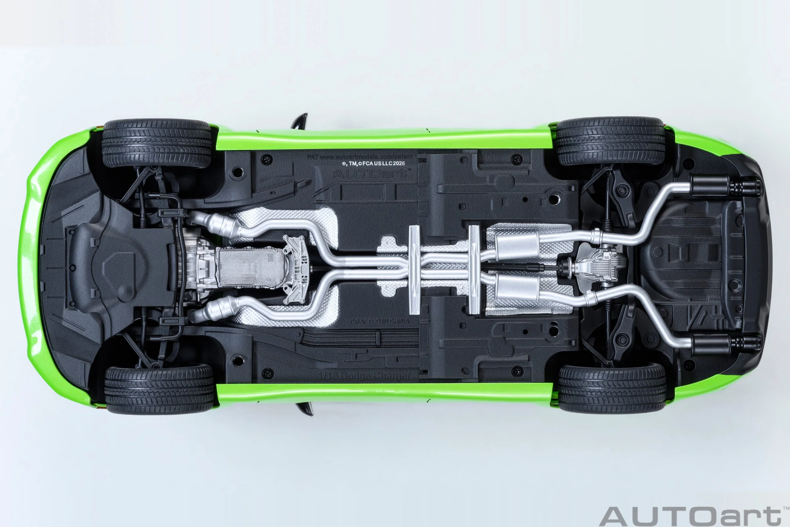 AUTOart Dodge Charger R/T Scat Pack Widebody Sublime Green 1:18 - Image 7