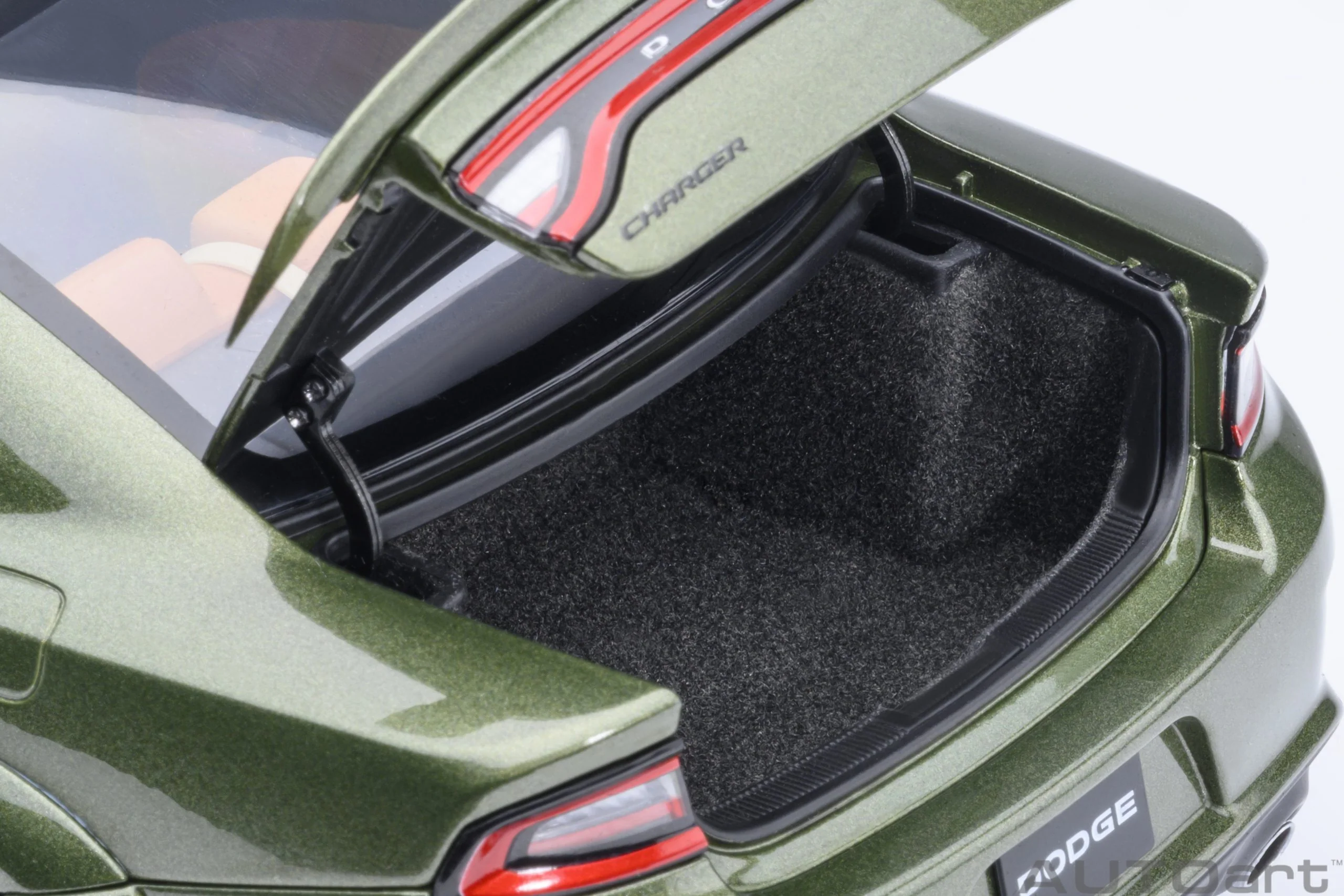 AUTOart Dodge Charger SRT Hellcat Redeye Jailbreak F8 Green 1:18 - Image 13