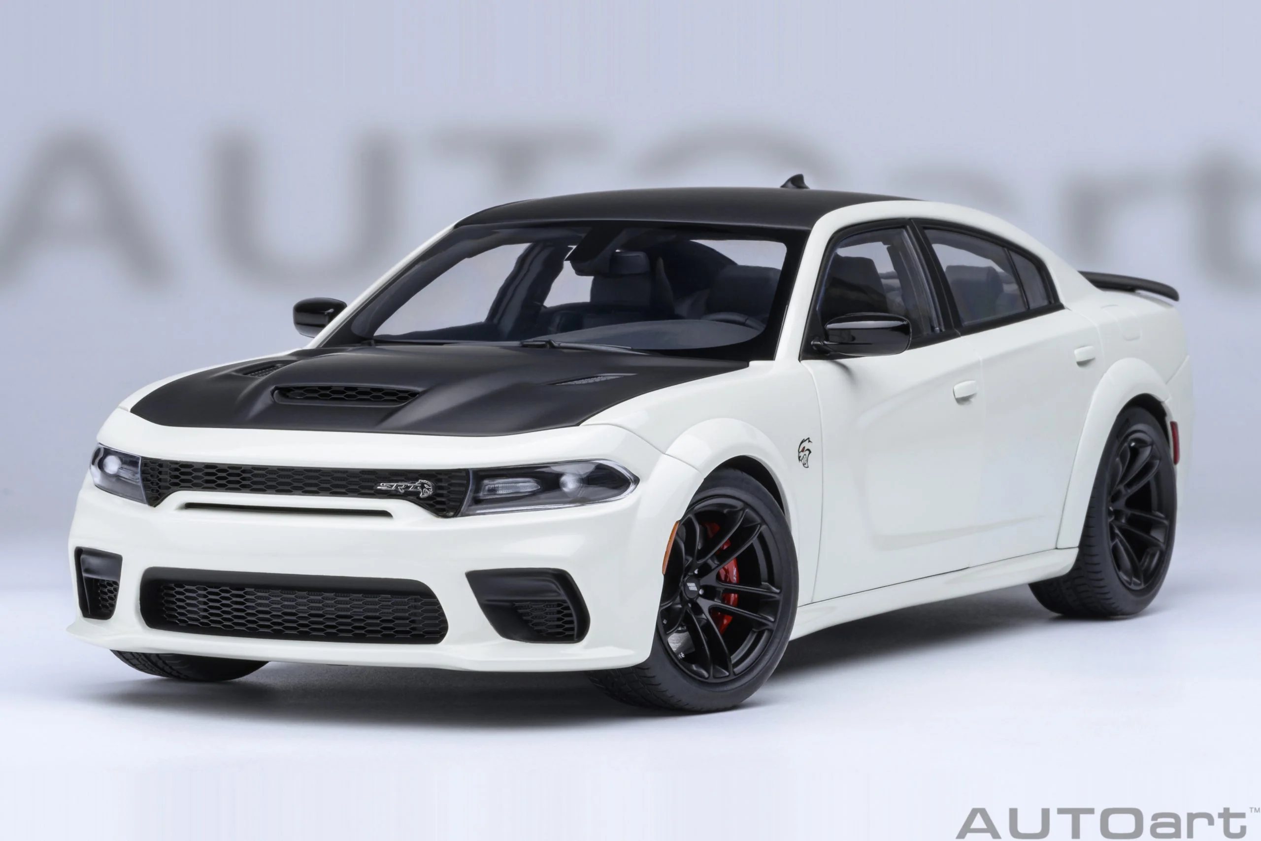 AUTOart Dodge Charger SRT Hellcat Redeye Jailbreak Knuckle White 1:18 - Image 18