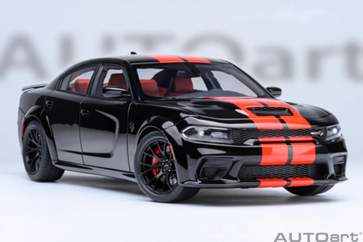 AUTOart Dodge Charger SRT Hellcat Redeye Jailbreak Pitch Black w/ Red Stripes 1:18 - Image 17