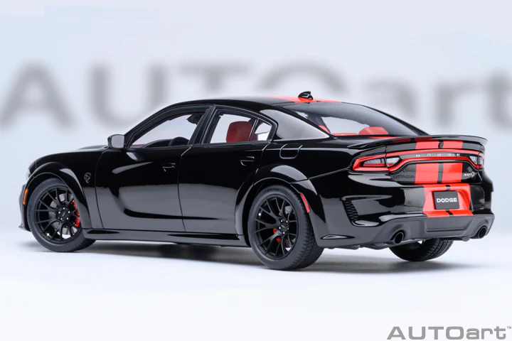 AUTOart Dodge Charger SRT Hellcat Redeye Jailbreak Pitch Black w/ Red Stripes 1:18 - Image 2