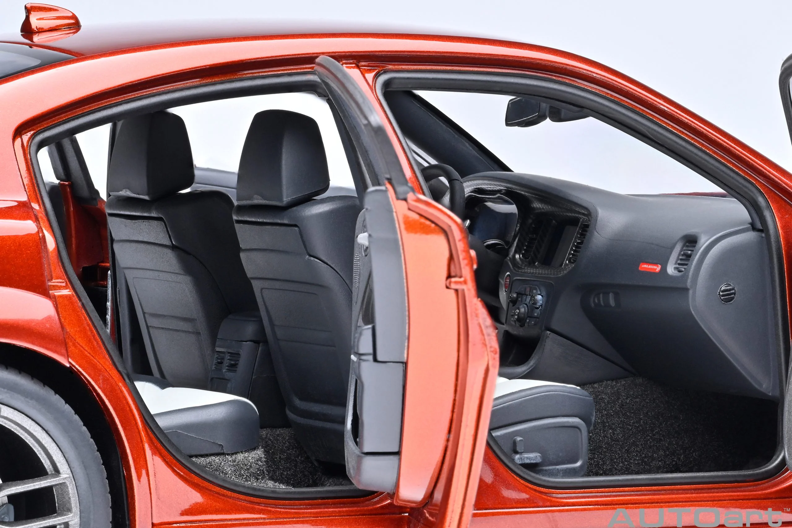 AUTOart Dodge Charger SRT Hellcat Redeye Jailbreak Sinamon Stick 1:18 - Image 10