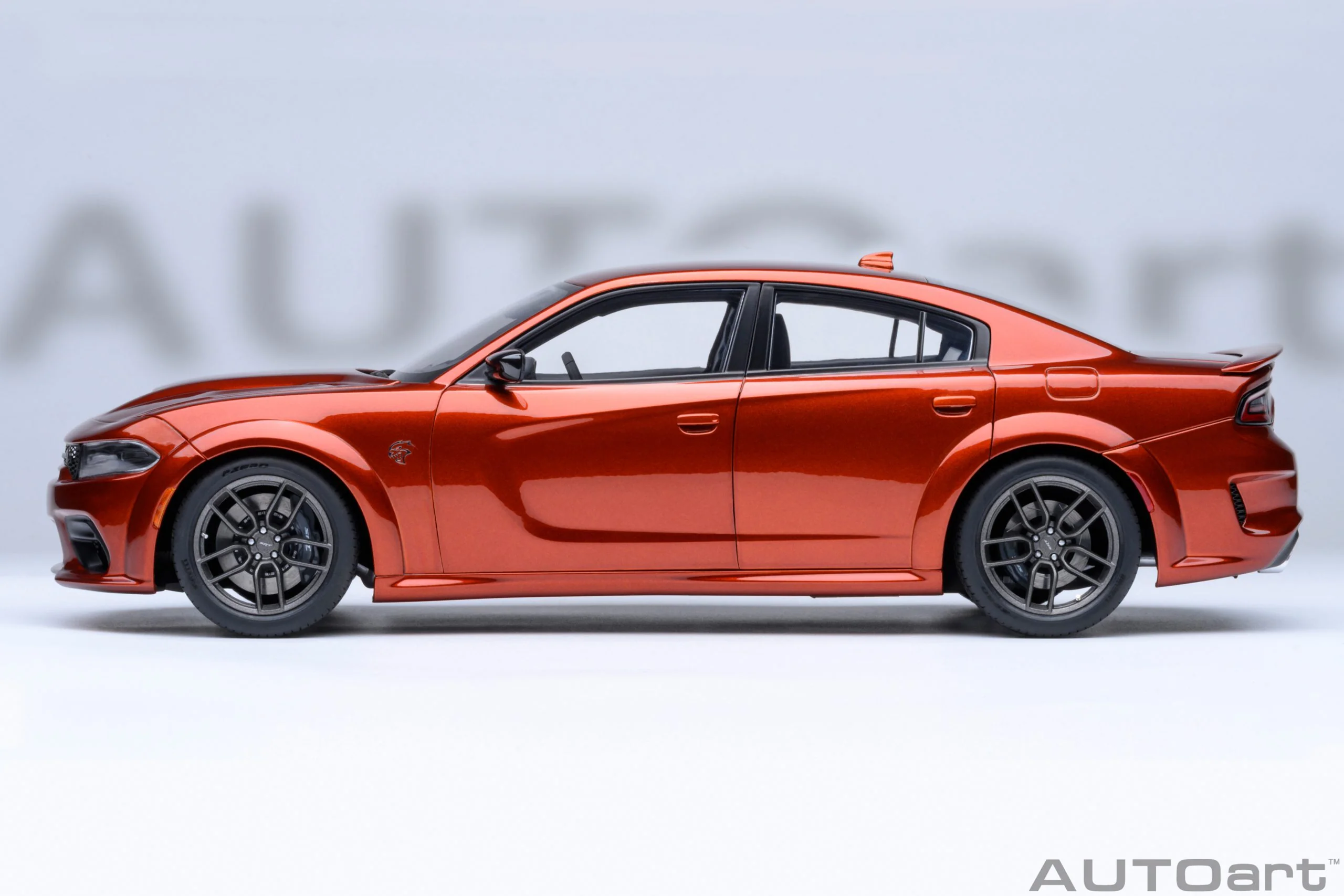 AUTOart Dodge Charger SRT Hellcat Redeye Jailbreak Sinamon Stick 1:18 - Image 3