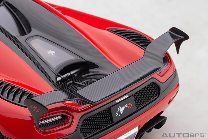 AUTOart Koenigsegg Agera RS Spyder Chili Red & Carbon Black 1:18 - Image 15