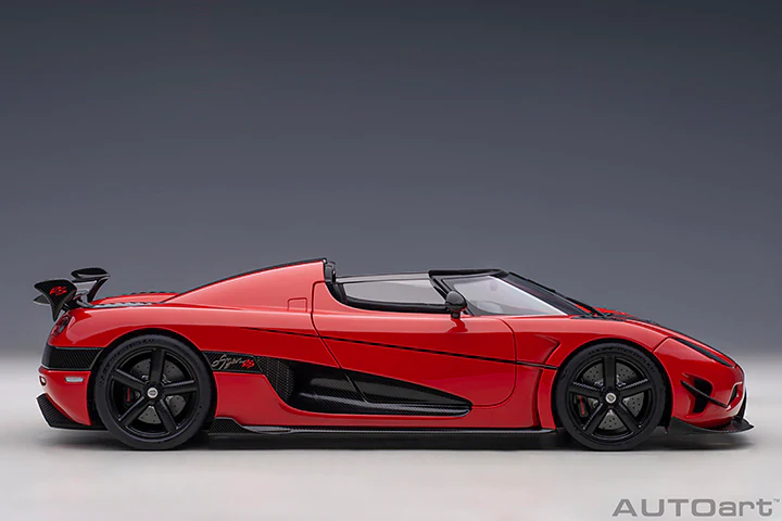 AUTOart Koenigsegg Agera RS Spyder Chili Red & Carbon Black 1:18 - Image 5