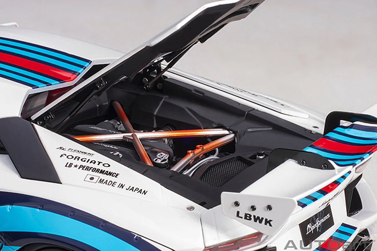 AUTOart Lamborghini Aventador Liberty Walk LB-Works Limited Edition Martini Livery 1:18 - Image 7