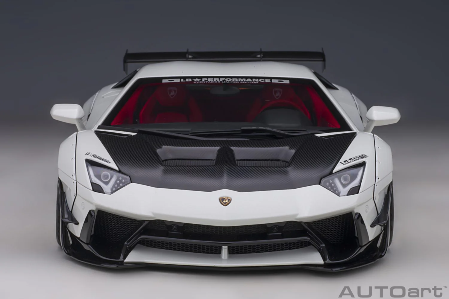 AUTOart Lamborghini Aventador Liberty Walk LB-Works, Limited Edition, Metallic White 1:18 - Image 5