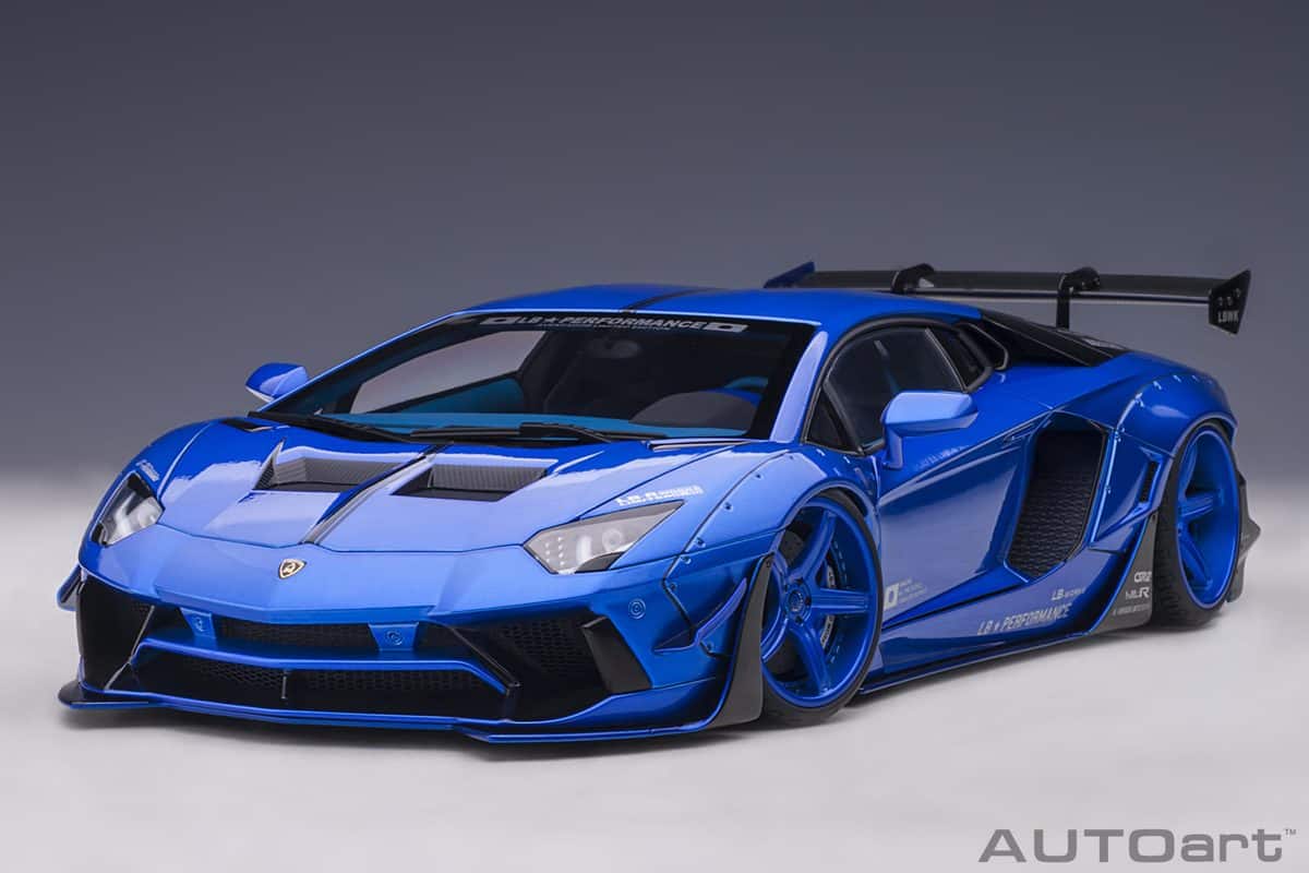 AUTOart Lamborghini Aventador Liberty Walk Limited Edition Hyper Blue 1:18 - Image 3