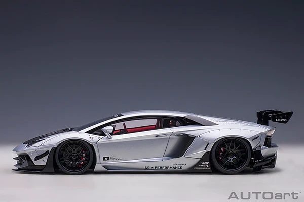 AUTOart Lamborghini Aventador Liberty Walk Limited Edition Matte Silver Metallic 1:18 - Image 3