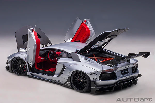 AUTOart Lamborghini Aventador Liberty Walk Limited Edition Matte Silver Metallic 1:18 - Image 4
