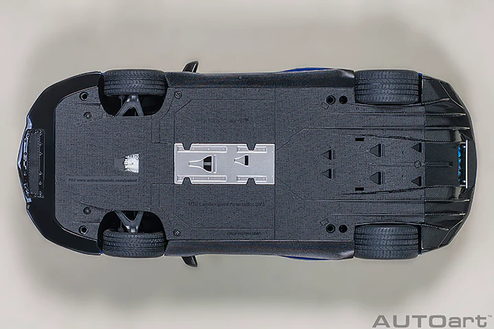 AUTOart Lamborghini Aventador SVJ Blu Nethuns (Metallic Blue) 1:18 - Image 8