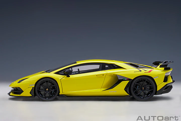 AUTOart Lamborghini Aventador SVJ Giallo Tenerife (Pearl Yellow) 1:18 - Image 3