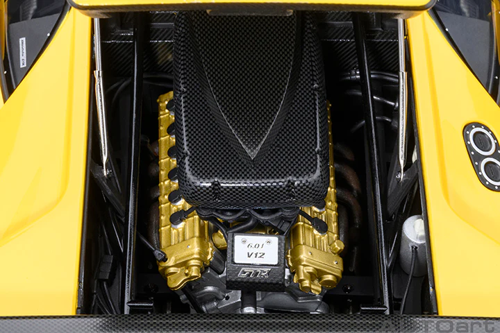 AUTOart Lamborghini Diablo GTR Superfly Yellow 1:18 - Image 12