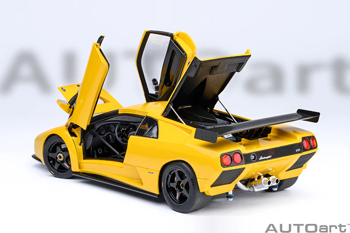AUTOart Lamborghini Diablo GTR Superfly Yellow 1:18 - Image 16