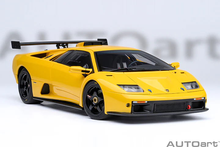 AUTOart Lamborghini Diablo GTR Superfly Yellow 1:18 - Image 17