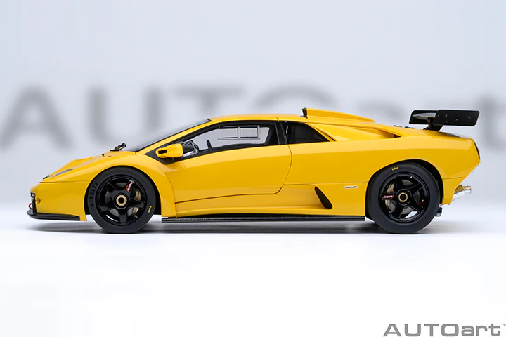 AUTOart Lamborghini Diablo GTR Superfly Yellow 1:18 - Image 3
