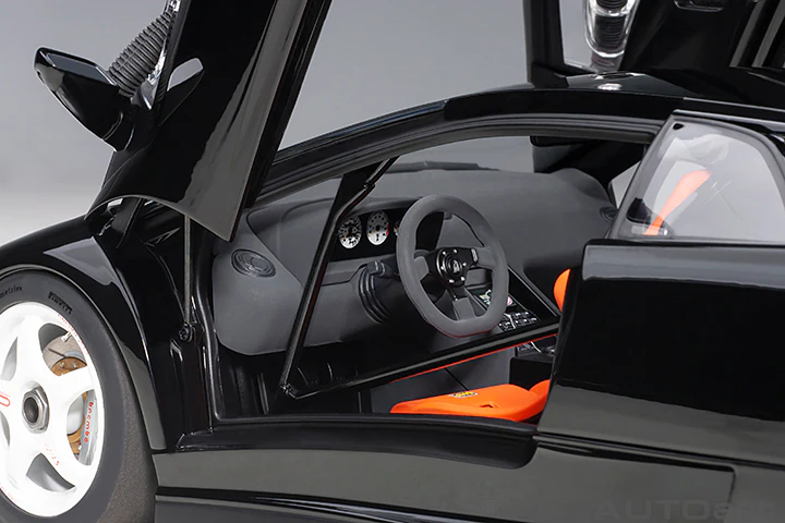 AUTOart Lamborghini Diablo SV-R Deep Black 1:18 - Image 9