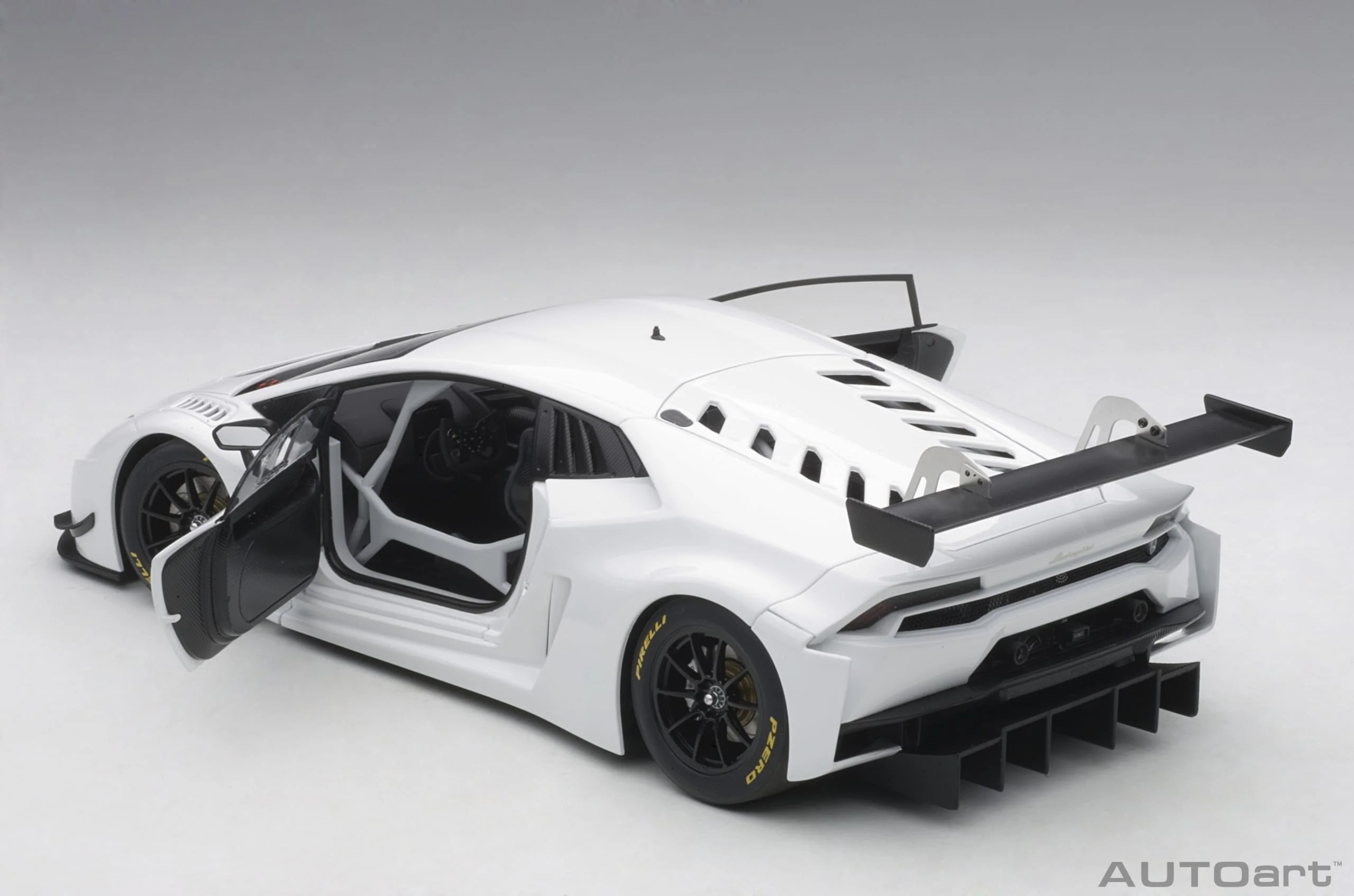 AUTOart Lamborghini Huracan GT3 Plain Body Version Blanco Isis (Solid White) 1:18 - Image 2