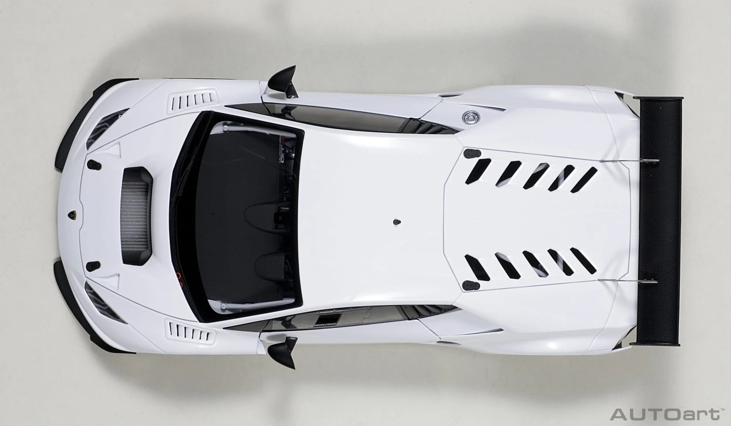 AUTOart Lamborghini Huracan GT3 Plain Body Version Blanco Isis (Solid White) 1:18 - Image 7