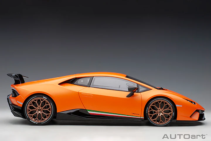 AUTOart Lamborghini Huracan Performante Arancio Anthaeus (Matte Orange) 1:12 - Image 4
