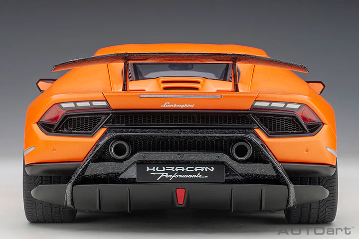 AUTOart Lamborghini Huracan Performante Arancio Anthaeus (Matte Orange) 1:12 - Image 6