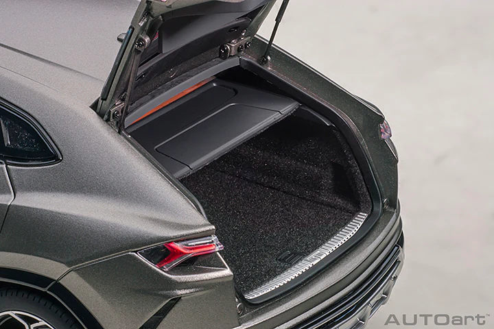 AUTOart Lamborghini Urus Grigio Titans (Matte Grey) 1:18 - Image 11