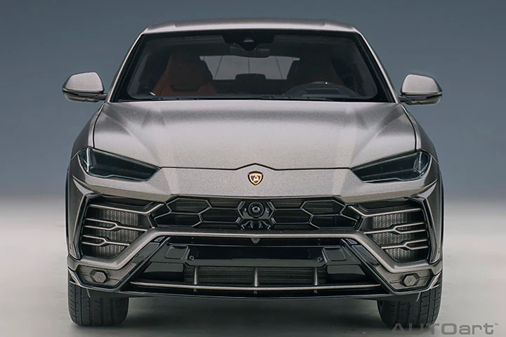AUTOart Lamborghini Urus Grigio Titans (Matte Grey) 1:18 - Image 5
