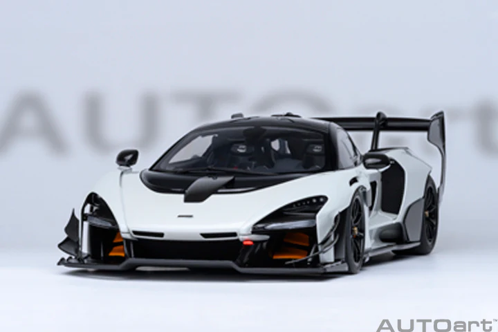 AUTOart Mclaren Senna GTR Silica White 1:18 - Image 17