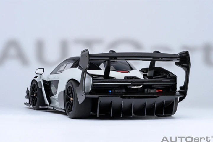 AUTOart Mclaren Senna GTR Silica White 1:18 - Image 18