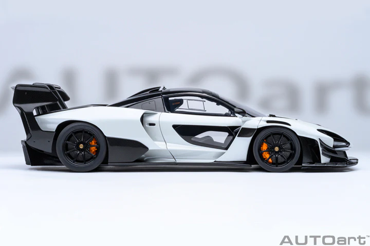AUTOart Mclaren Senna GTR Silica White 1:18 - Image 4