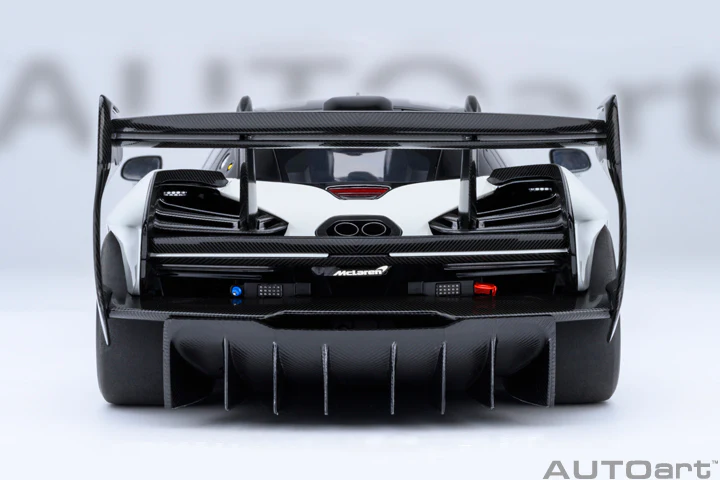 AUTOart Mclaren Senna GTR Silica White 1:18 - Image 6