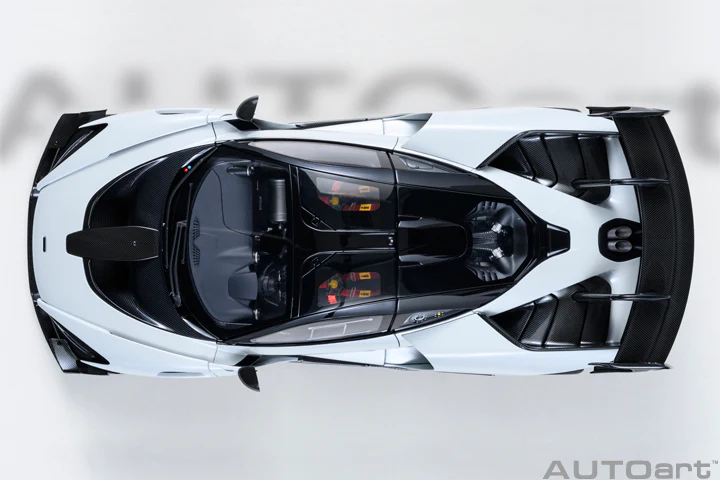 AUTOart Mclaren Senna GTR Silica White 1:18 - Image 7