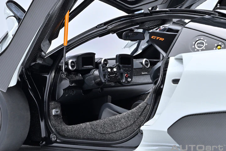 AUTOart Mclaren Senna GTR Silica White 1:18 - Image 9