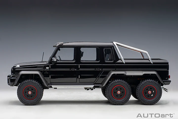AUTOart Mercedes-Benz G63 AMG 6x6 G-Class Gloss Black 1:18 - Image 3