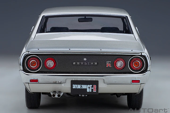 AUTOart Nissan Skyline 2000 GT-R (KPGC110) Standard Version Silver 1:18 - Image 6