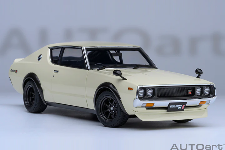 AUTOart Nissan Skyline 2000 GT-R (KPGC110) Z-Tune White 1:18 - Image 16