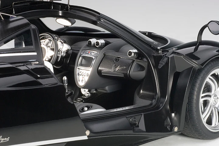 AUTOart Pagani Huayra Gloss Black & Silver Stripes w/ Silver Wheels 1:12 - Image 11