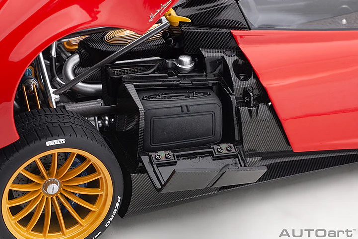 AUTOart Pagani Huayra Roadster Rosso Monza Red Carbon 1:18 - Image 20